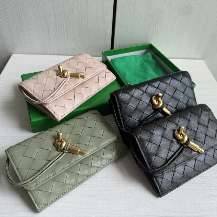 B Imported Lambskin Woven Wallet and Iamo Series Medium Wallet Retro Envelope Zipper Wallet 14cm