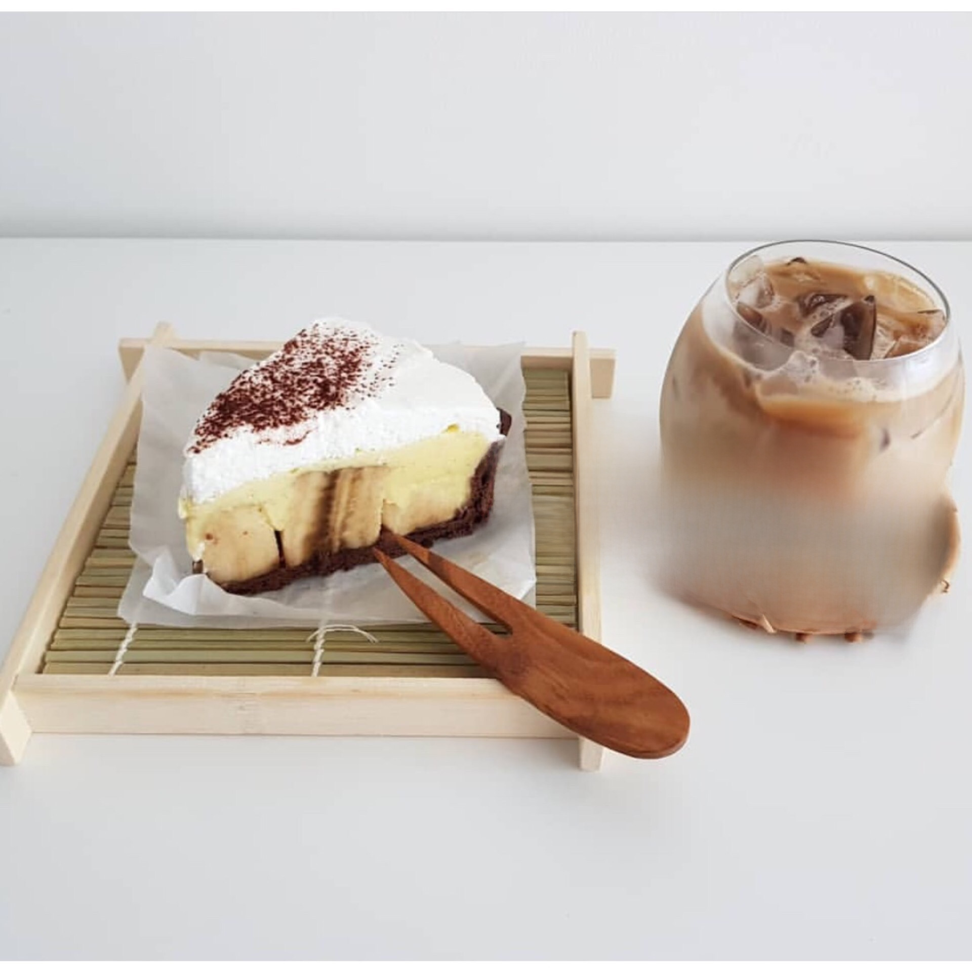 Sweet Treat Fork Japanese Cypress Fruit Fork Wooden Dessert Fork Solid Wood Cake Sweet Fork Home Tableware