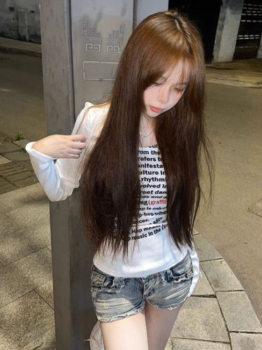 250g Skinfood Long-Sleeve T-Shirt with U-Neck and Straight Hem for Women - Slim Fit, Short-Style Printed Top