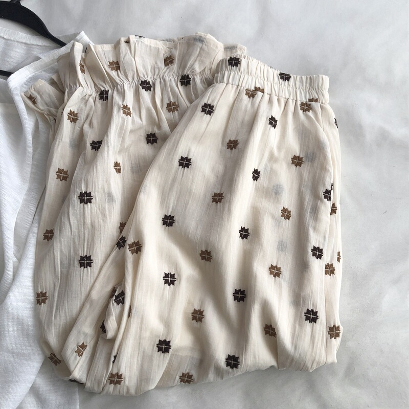 Vacation-Style Embroidered Wide-Leg Lantern Pants for Women, Elastic High-Waist Versatile Casual Loose Cuffed Pants, Apricot Color, Sleeveless Cotton Vacation-Style Embroidered Wide-Leg Lantern Pants for Women, Elastic High-Waist Versatile Casual Loose Cuffed Pants, Apricot Color, Sleeveless Cotton