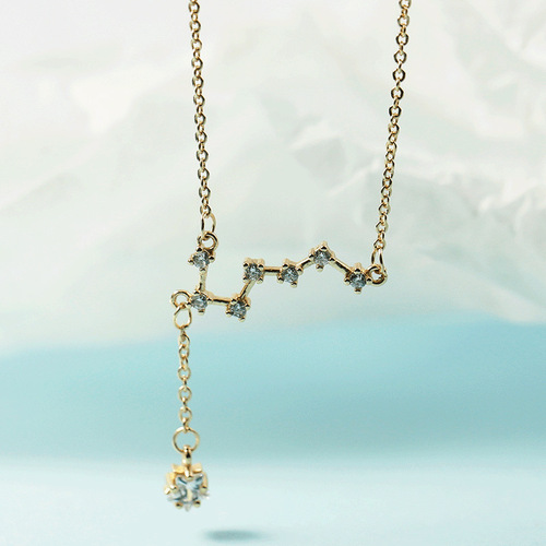 Japanese and Korean trendy Big Dipper tassel star necklace, fashionable, personalized and versatile jewelry to give to your girlfriend as a Valentine's Day gift