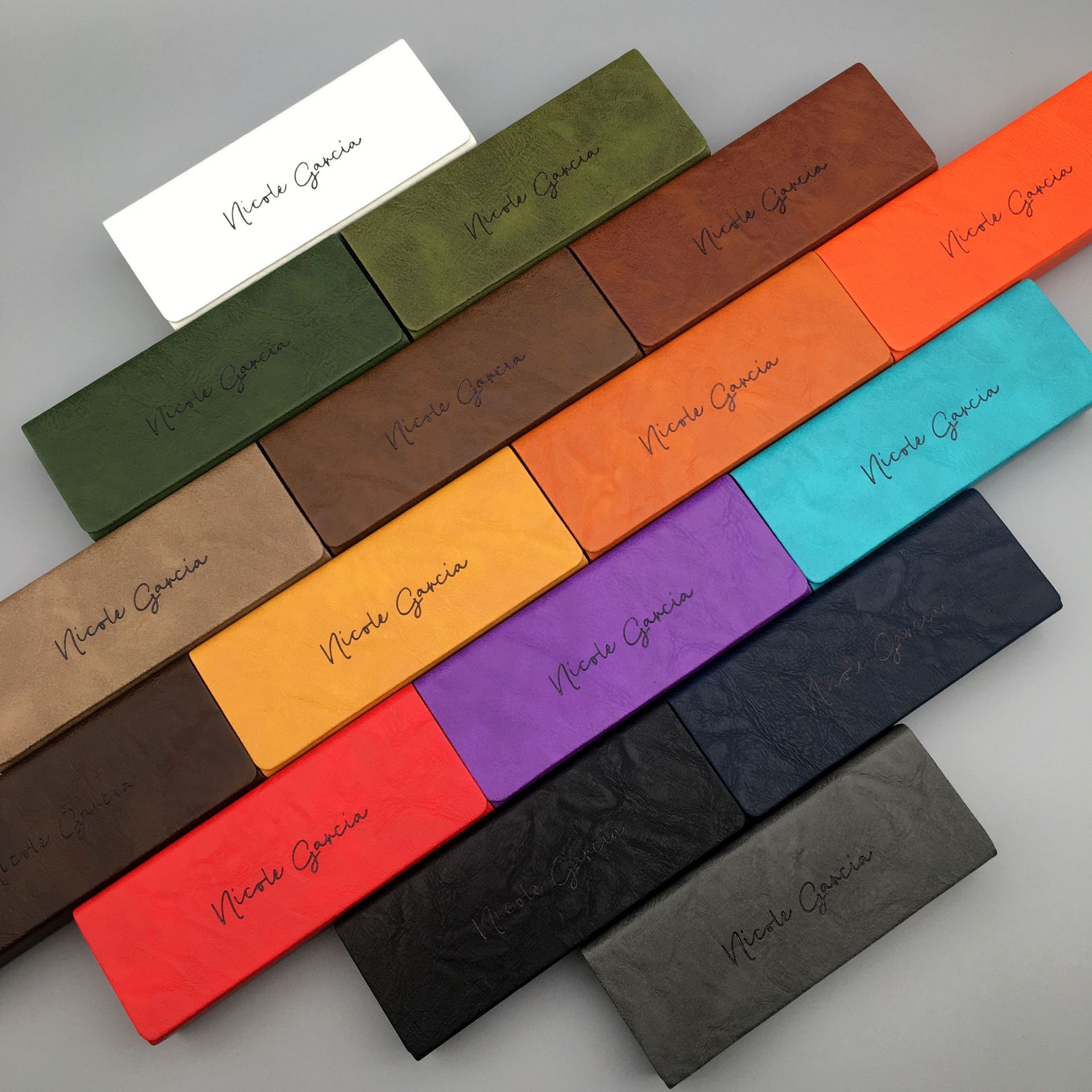 2022ins近視眼鏡盒小清新高檔學生男女便攜抗壓 logo複古新款批發