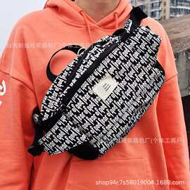 个性印花fog老复线满印腰包字母高街潮流斜跨包男女户外出行背包