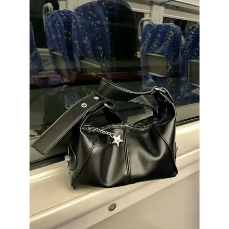 Small design shoulder bag, retro one-shoulder bag