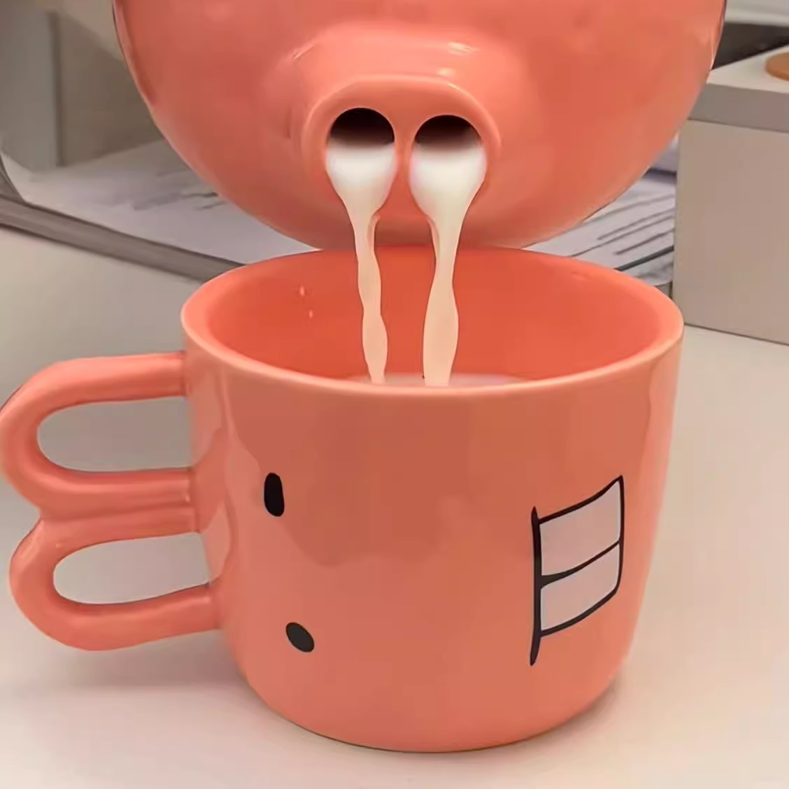 Cerrito cerámico tetera de agua divertida nariz de cerdo tetera de agua corriente para enviar a una amiga regalos de recitación taza de agua divertida cabeza de cerdo té