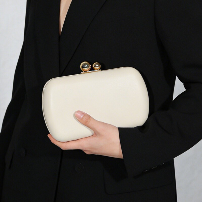 New Beige Leather Clutch Bag, Textured Party Bag, Dress Bag, Single Shoulder Crossbody Small Square Bag, Fashionable and Versatile Small Bag