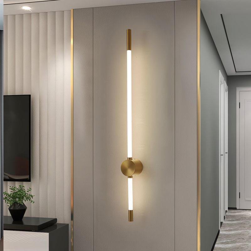 Lámpara de pared moderna larga lámpara de pared de sala de estar simple nórdica lujosa lámpara de pared de cobre cabecera de cama de hotel muy ligera
