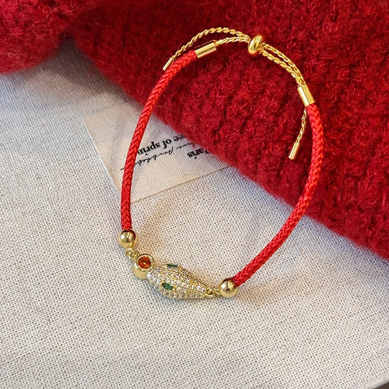 Nuevo estilo chino Lucky Nafu Año de nacimiento Pulsera de hilo rojo Moda Pulsera de todo fósforo Pulsera de temperamento de lujo ligero de nicho