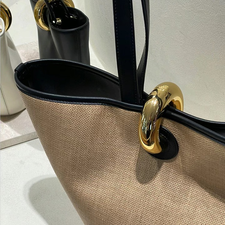 2024 vår/sommer ny uformell allsidig spenne stor kapasitet tote veske i gressvevd dameveske feriestil_voghion.com