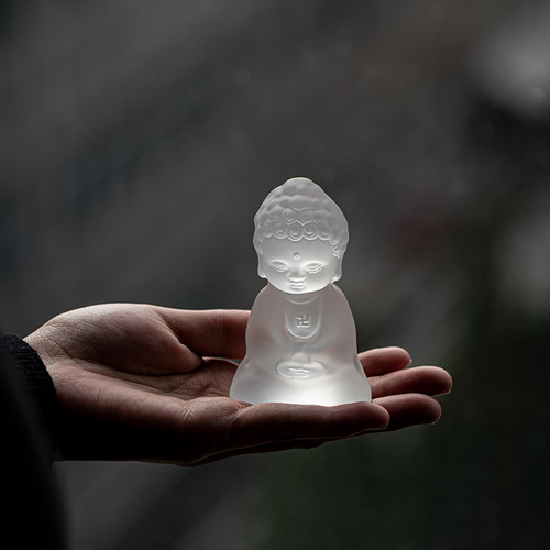 Ancient glass monk tea pet ornaments Zen glass Tathagata small Buddha statue Kung Fu tea set tea tray tea ceremony accessories