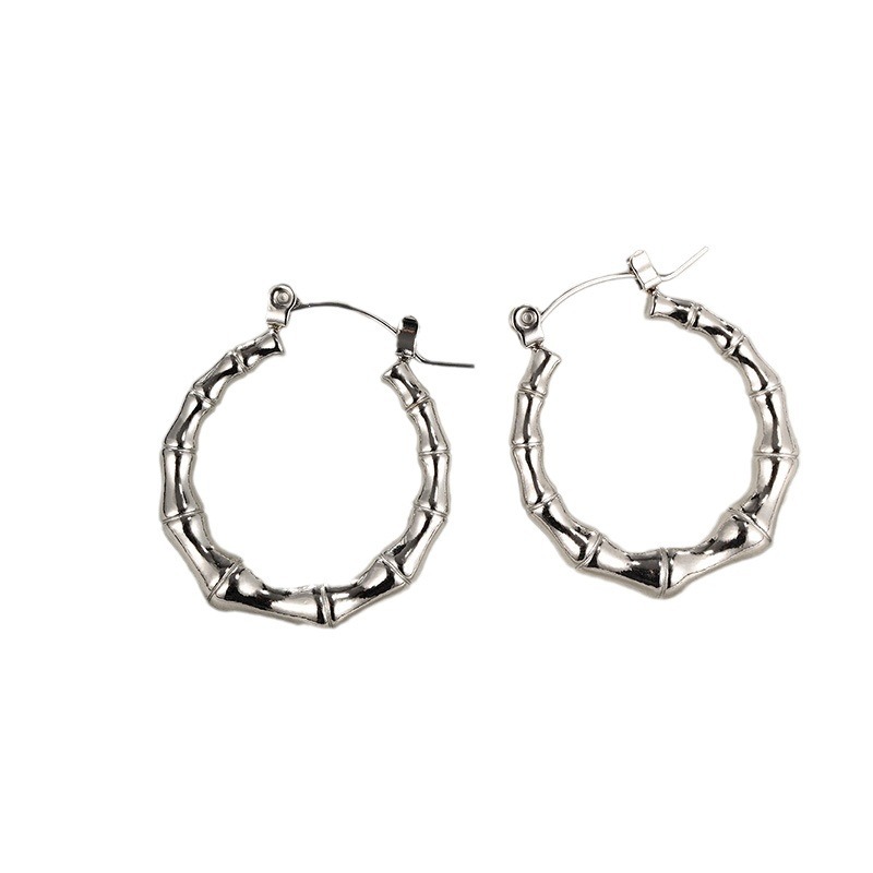 Xuping joyería pendientes de acero inoxidable personalidad europea y americana pendientes fríos geometría simple pendientes de torsión al por mayor mujeres