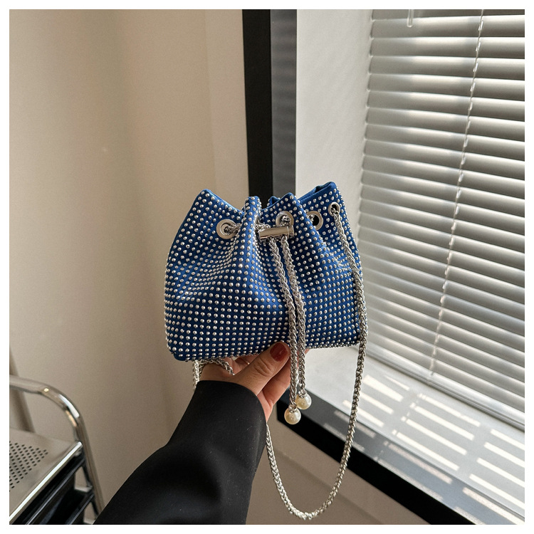 Minimalist Women's Bucket Bag With Diamond Details Single Shoulder_voghion.com