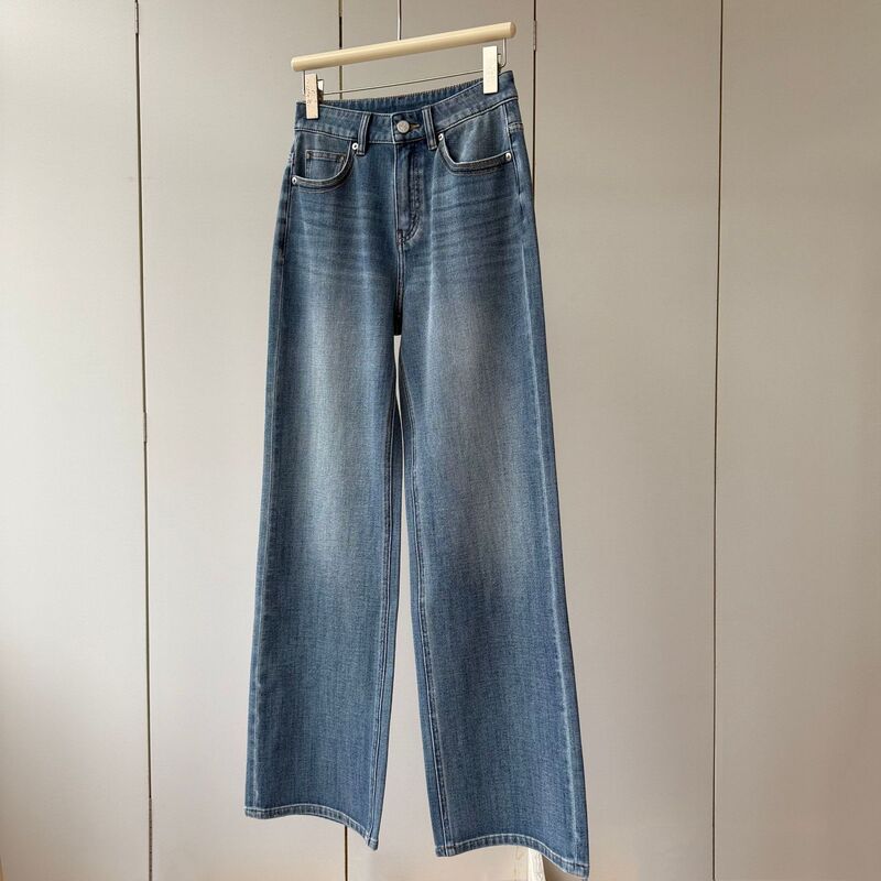 Good News for Tall People! Embroidery Craftsmanship! Four-Way Stretch, High-Waisted, Lightweight, Comfortable, Slimming Straight-Leg Jeans for Women in Spring Good News for Tall People! Embroidery Craftsmanship! Four-Way Stretch, High-Waisted, Lightweight, Comfortable, Slimming Straight-Leg Jeans for Women in Spring
