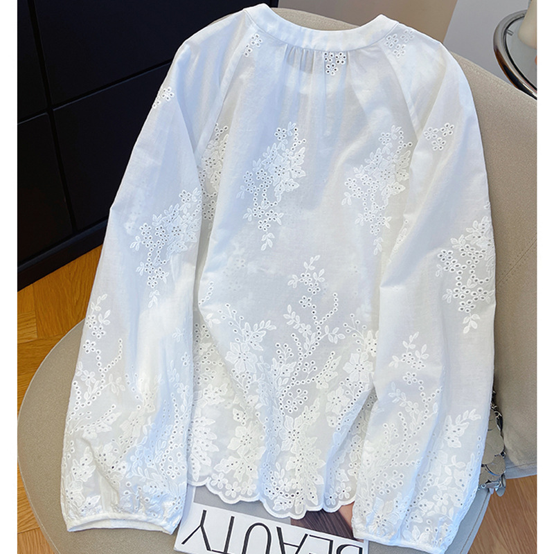 Chinese Style Embroidered Lace Oblique Plate Button Round Neck Shirt for Women 2025 Early Autumn Loose Design Elegant Age-Reducing Shirt Chinese Style Embroidered Lace Oblique Plate Button Round Neck Shirt for Women 2025 Early Autumn Loose Design Elegant Age-Reducing Shirt
