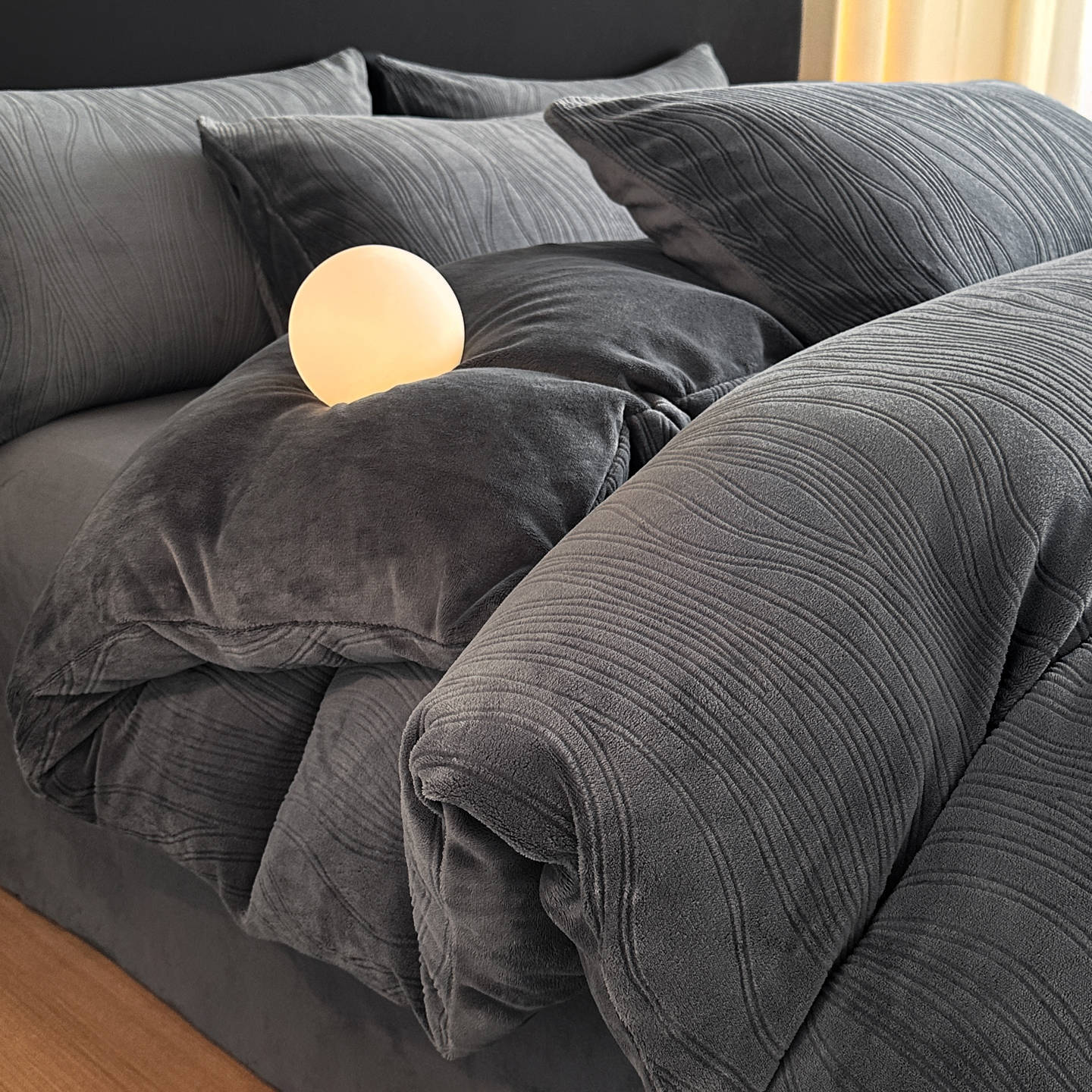 Flores podridas de leche de lana cama de cuatro piezas conjunto 2025 nuevo invierno calentamiento sábanas gruesas cubiertas de cama