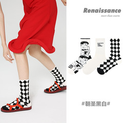 文藝復興原創女襪經典黑白配色菱形格紋中筒襪可愛卡通插畫襪子女