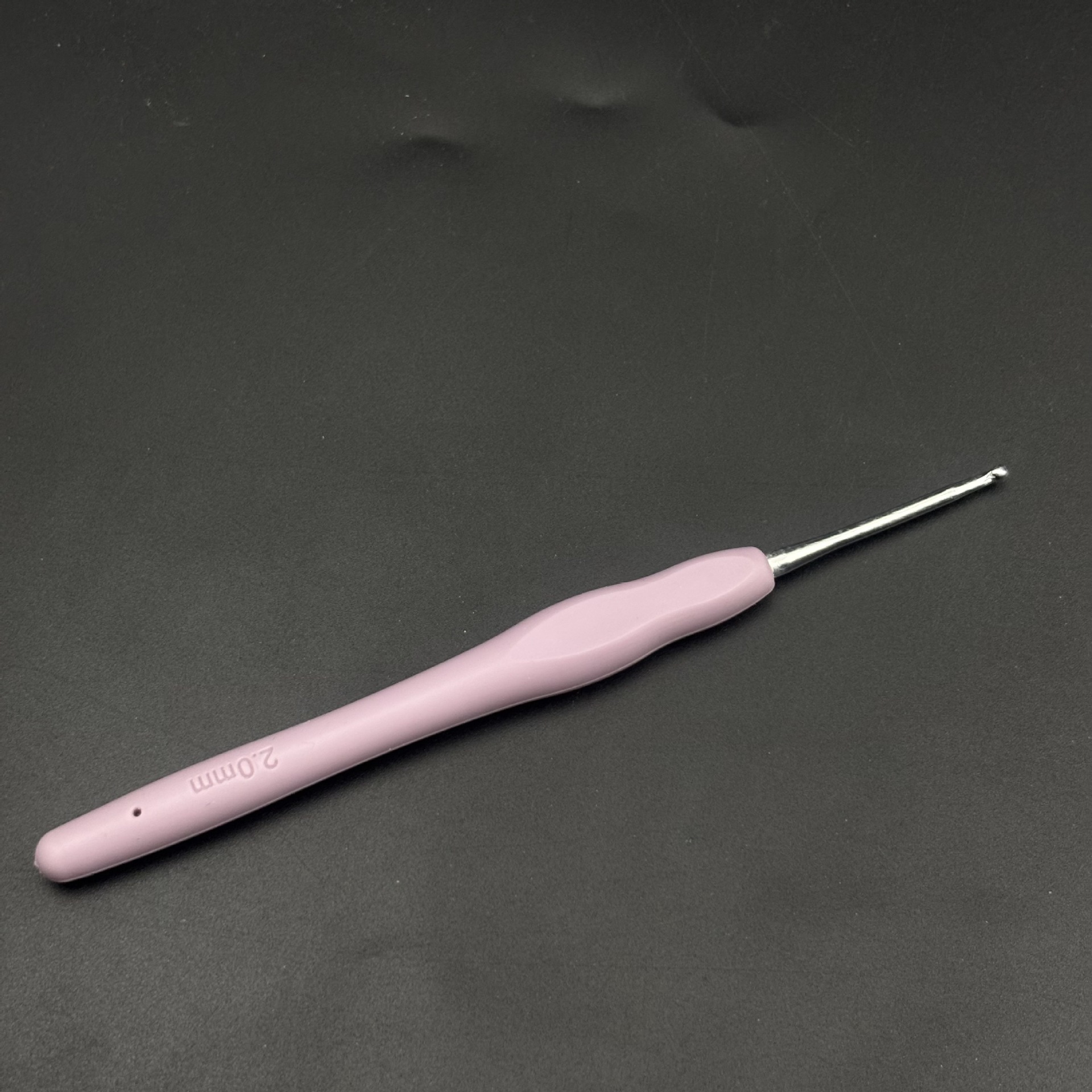 Tejido a mano arco iris ganchillo de mango suave TPR ganchillo de mango suave sólido ganchillo de aluminio ganchillo conjunto de agujas de lana