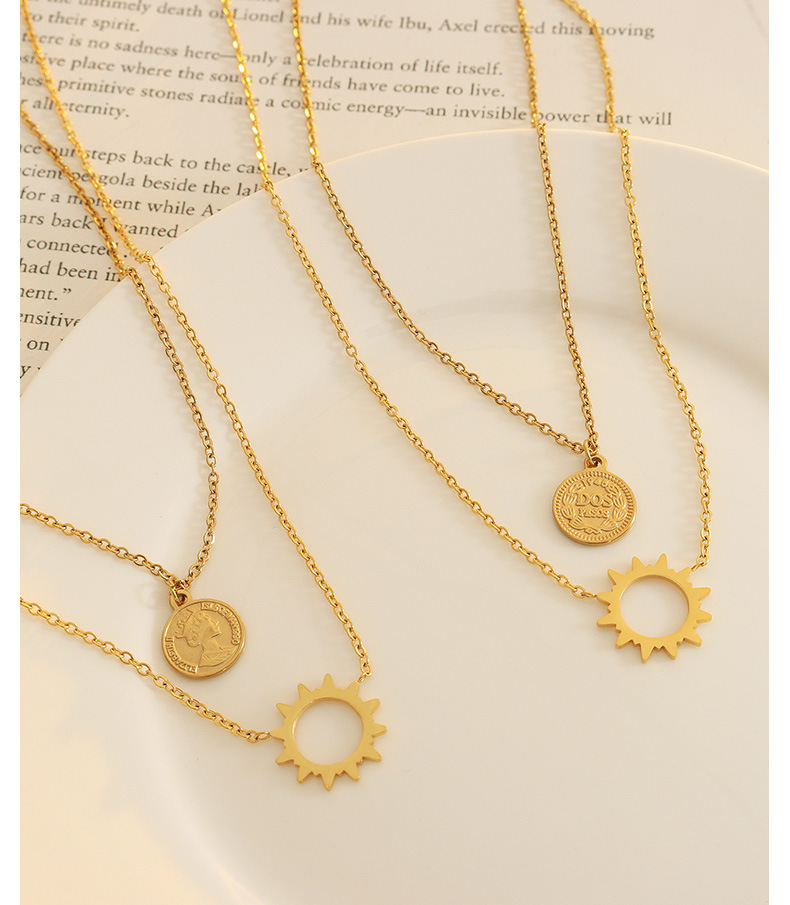 Fashion Portrait Round Titanium Steel Necklace Hollow Out Stainless Steel Necklaces_colorza_4