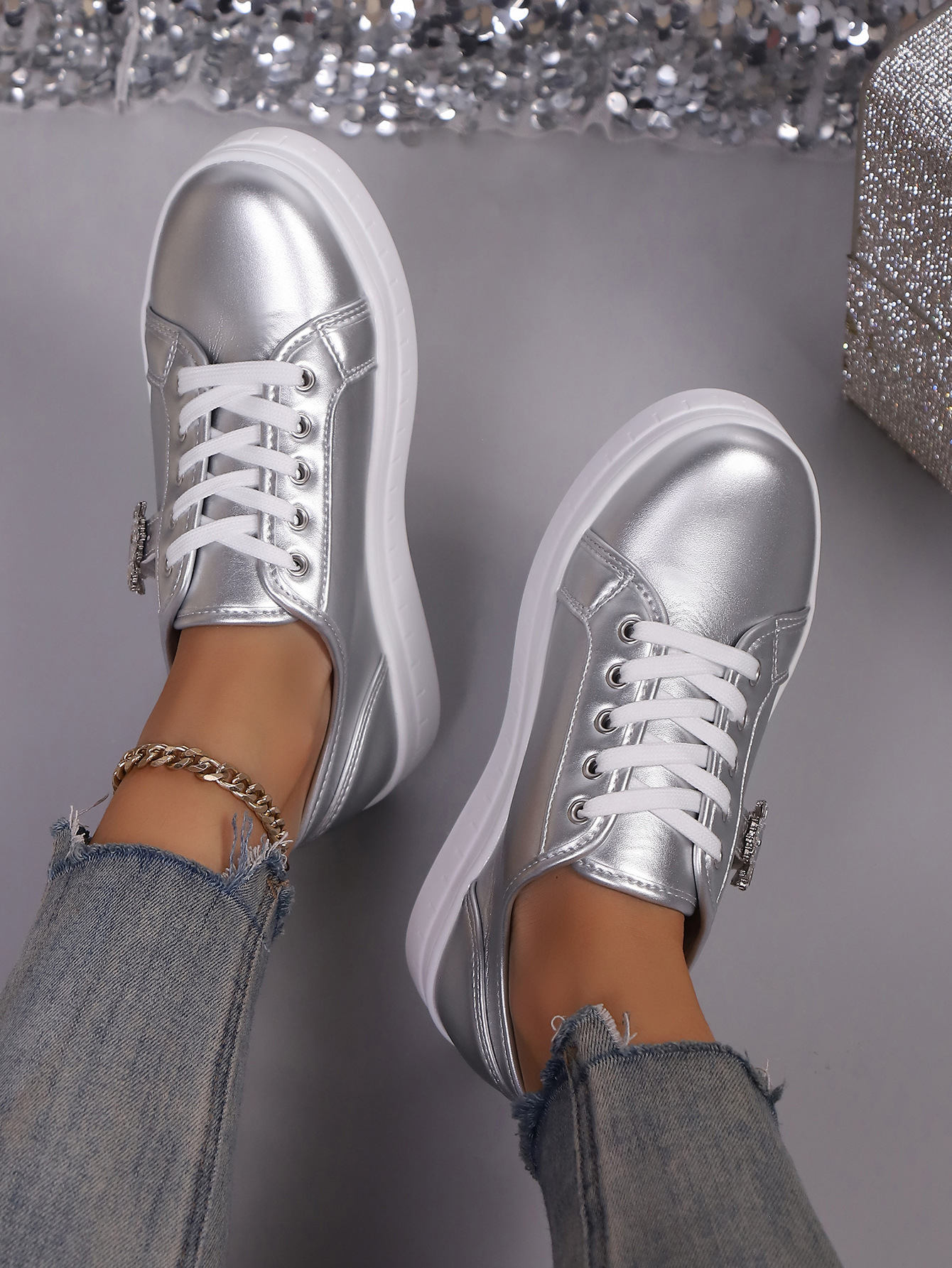 Scarpe casual da donna con strass e stringhe stile europeo_voghion.com