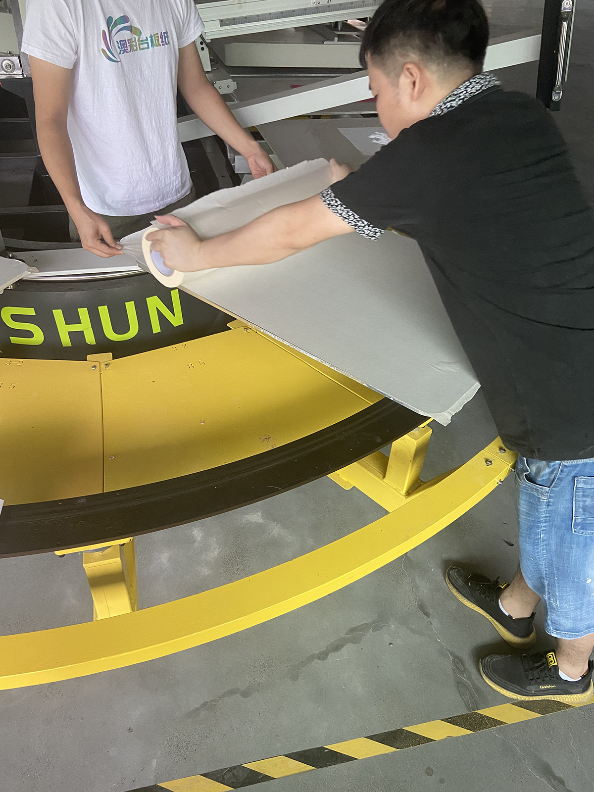 Printed silk screen printing board paper, oval machine board paper, positioning paper, transfer paper, non-adhesive, high viscosity, durable, easy to operate
