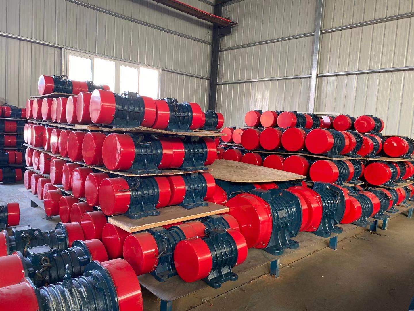 YZDP-30-6振动电机380V 2.2KW振动源工业马达 卧式振打电机震动器