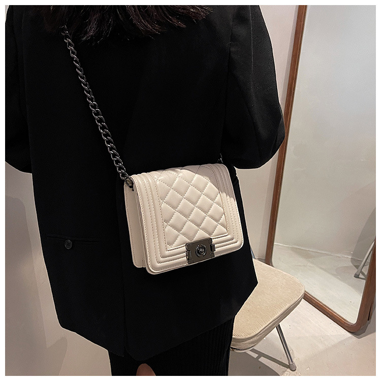 Fashion Lingge Lock Solid Color Square Bag Wholesale Nihaojewelry display picture 1