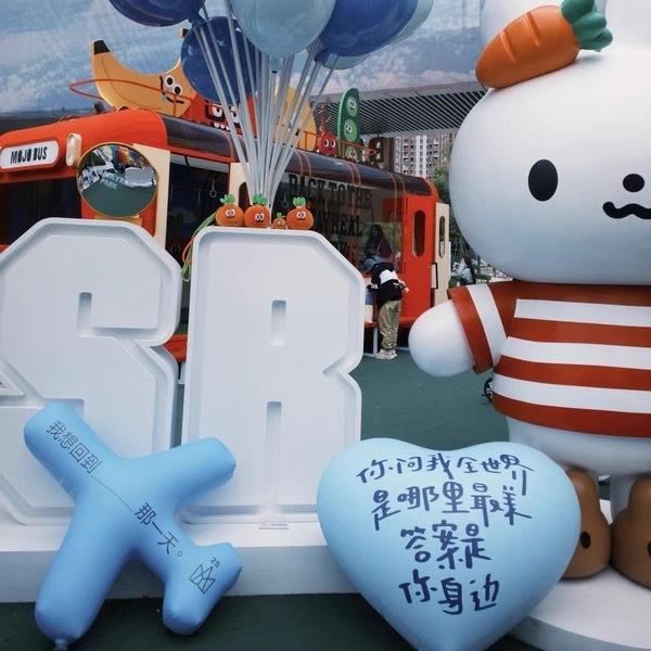 充气闭气PVC飞机气模飞艇气模发光悬挂气模商场户外美陈装饰