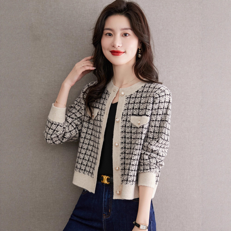 Chanel-Style Jacket for Women, Spring and Autumn 2025 New Petite Autumn Knit Sweater Cardigan Short Early Autumn Top