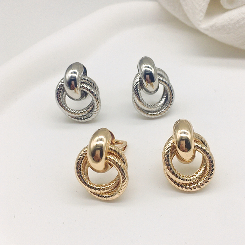 귀 클립 이중층 기하학적 인터레이스 원형 귀 클립 기질 금속 차가운 바람 귀걸이 귀 구멍이없는 고급 여성용 귀걸이