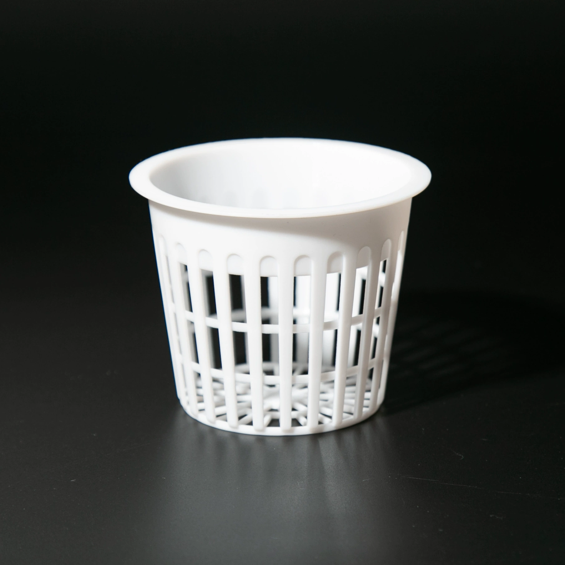 Прямые продажи с фабрики № 83 высококачественного полипропиленового сырья пластиковая сетчатая корзина/гидропонное оборудование для выращивания пластиковых культур корзина со средней сеткой