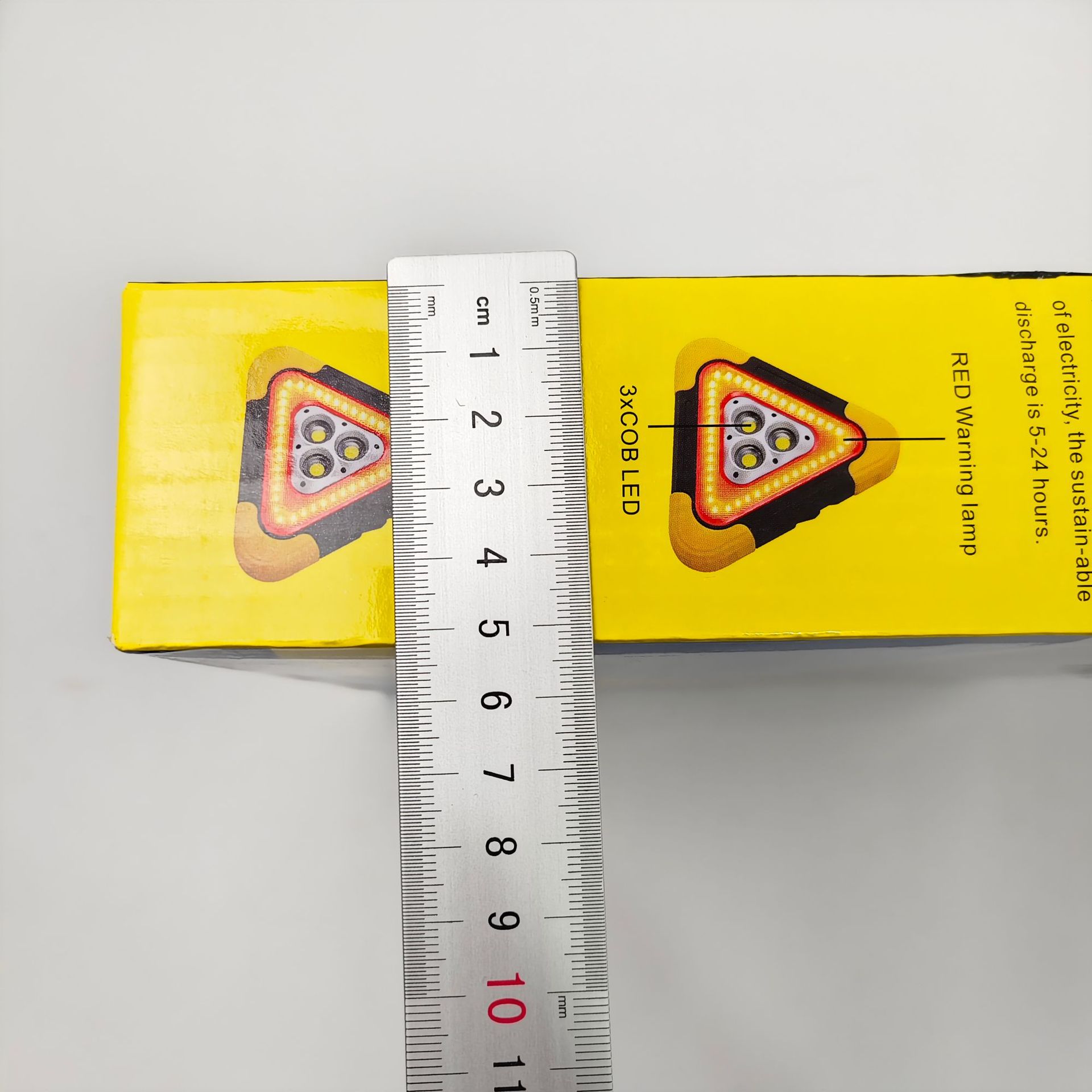 Car warning sign with LED lighting, USB charging port, solar-powered triangular warning sign