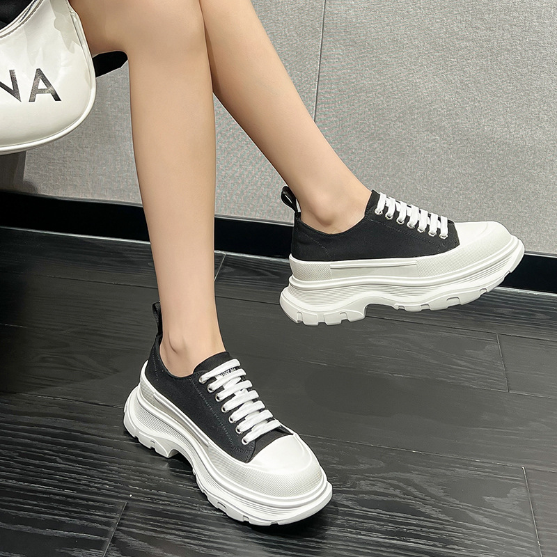 Canvas thick-soled white women's shoes for autumn, cake shoes for short women, height-increasing black thread single shoes, casual sports dad shoes