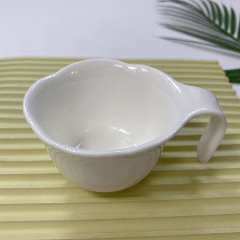 Taza de cerámica en forma de flor con mango Tazón de cocina occidental Tazón pequeño Taza medidora horneada en horno Taza de pudín de yogur Tazón de aderezo para ensaladas