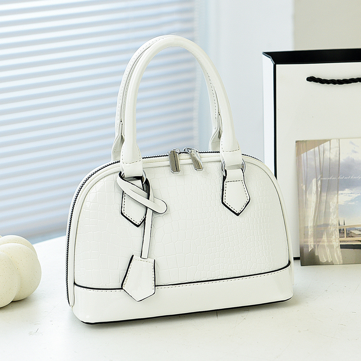 Bolso de moda, damas simples, atmósfera de moda, comercio exterior, mensajero de gran capacidad, estilo de verano, un solo hombro nuevo