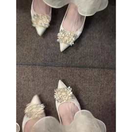 高级感绸缎水钻扣婚鞋！法式主婚纱新娘鞋香槟色高跟单鞋拍照伴娘