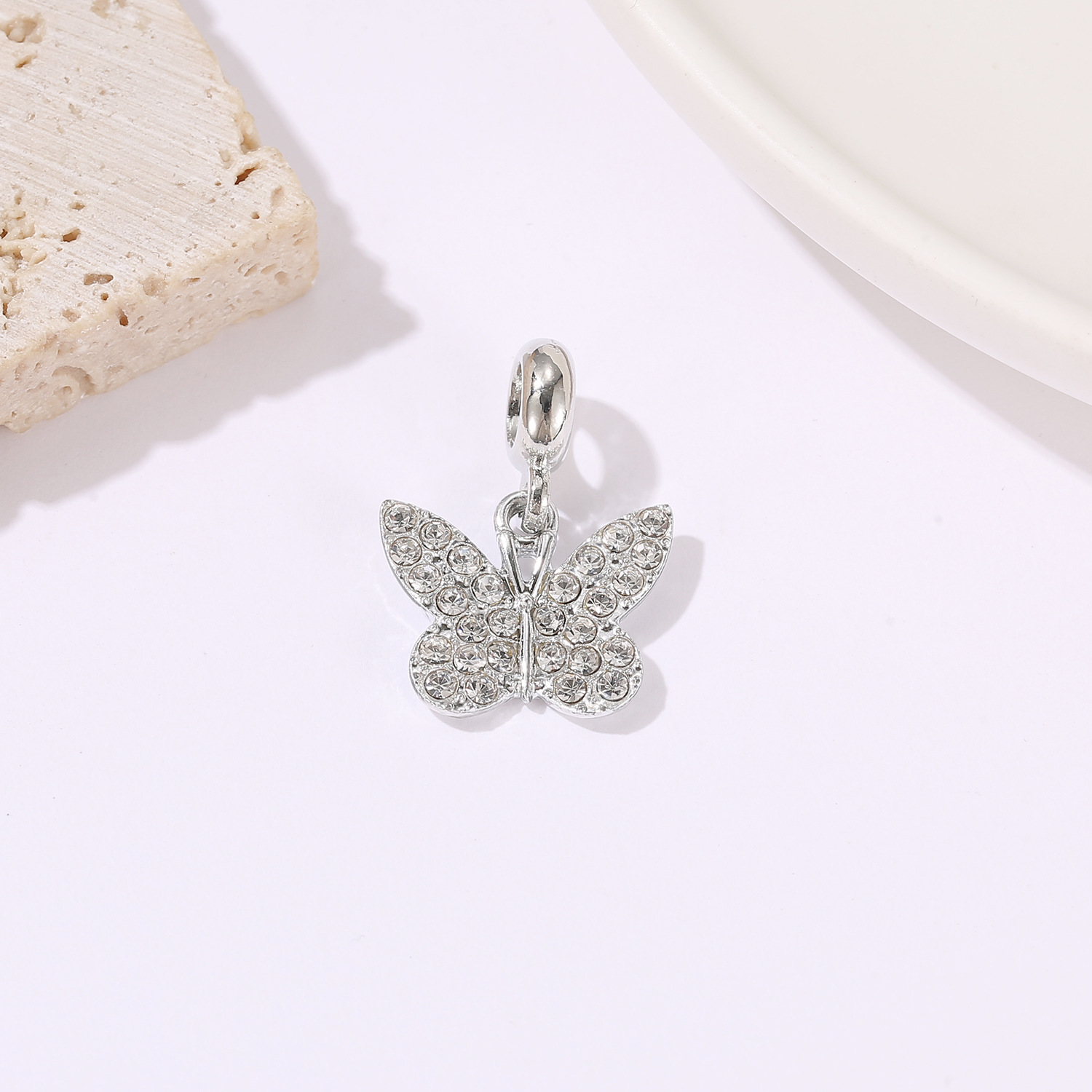 1 Piece Alloy Rhinestones Butterfly Pendant display picture 5