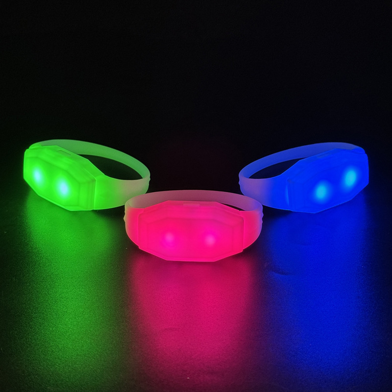 Pulseras LED personalizadas con control por puntos para festivales de música y conciertos, pulseras de animación con control remoto DMX, personalizadas con tu propio diseño.