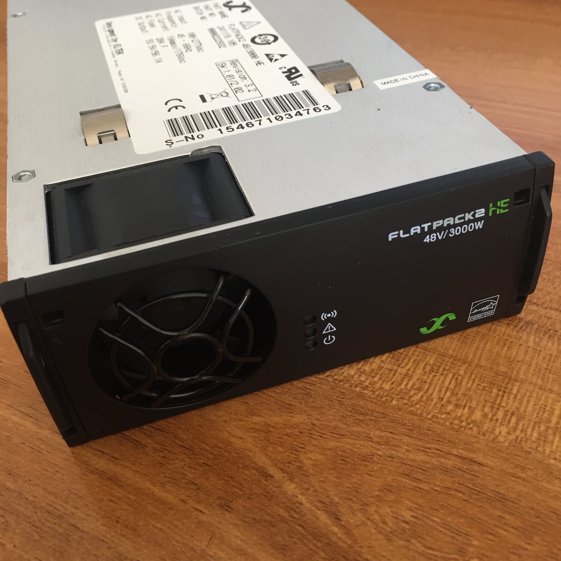 241119.105 易达 FLATPACK2 48/3000 HE 全新原包