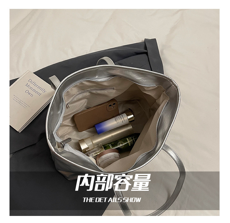 The 2025 summer new stylish and simple tote bag is a casual and trendy large-capacity tote bag with a niche design for women Specification drawing