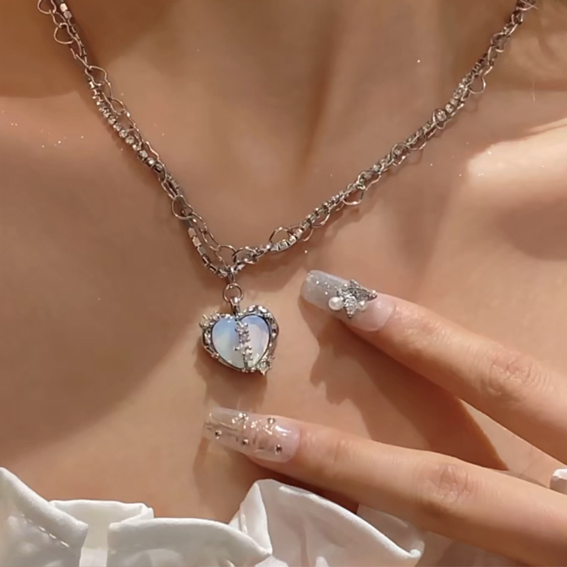 Fashion Sweet Geometric Heart Shape Alloy Plating Metal Artificial Gemstones Rhinestones Womenu0027S