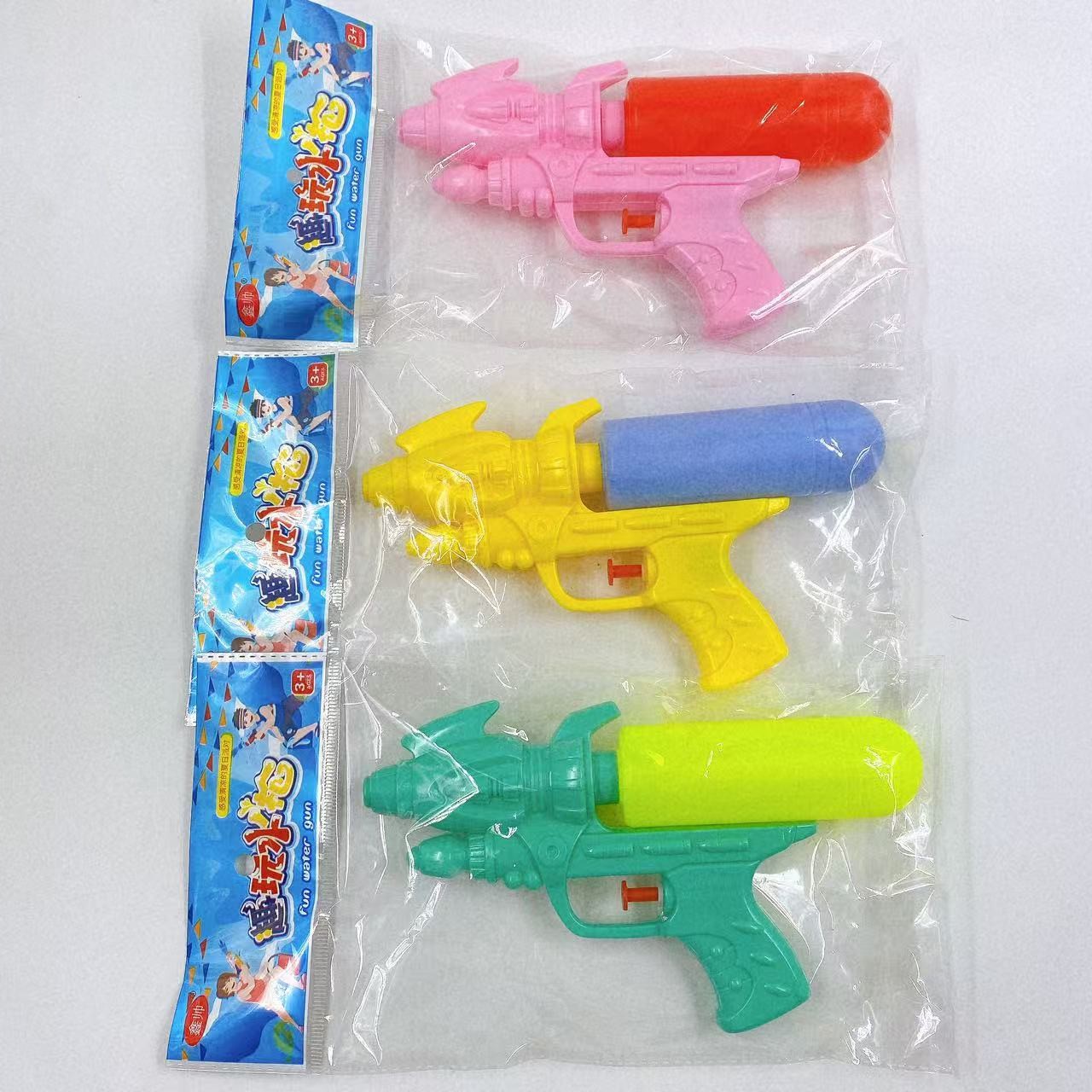 Juguetes para niños pistolas de agua en bolsas, puestos escénicos, juegos de agua, rociadores de agua en verano, pistolas de agua, 2 yuanes interactivos, grandes almacenes al por mayor