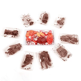 场地布置道具;化妆服饰道具;吊旗/三角旗