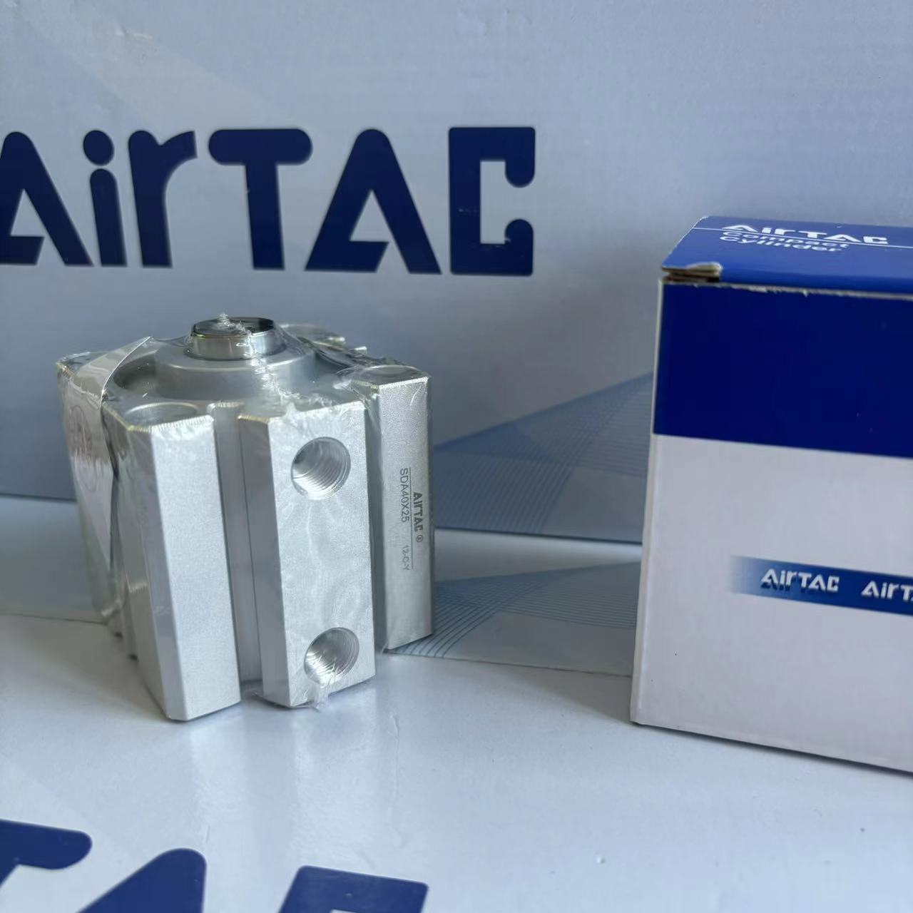 亚德客气动薄型气缸SDA40X25 SDA40X25S