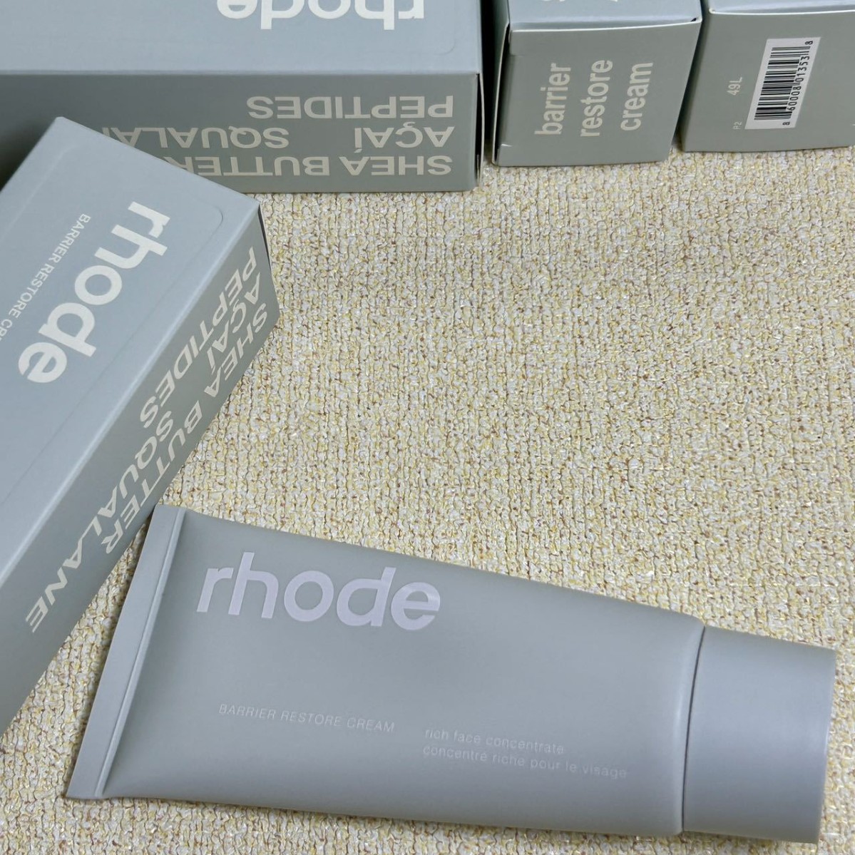 Cross-border Rhode Hailey Facial Cleanser, crema facial, lo mismo que la esencia de leche, desmaquillaje, limpieza facial, cuidado de la piel 2 - en - 1