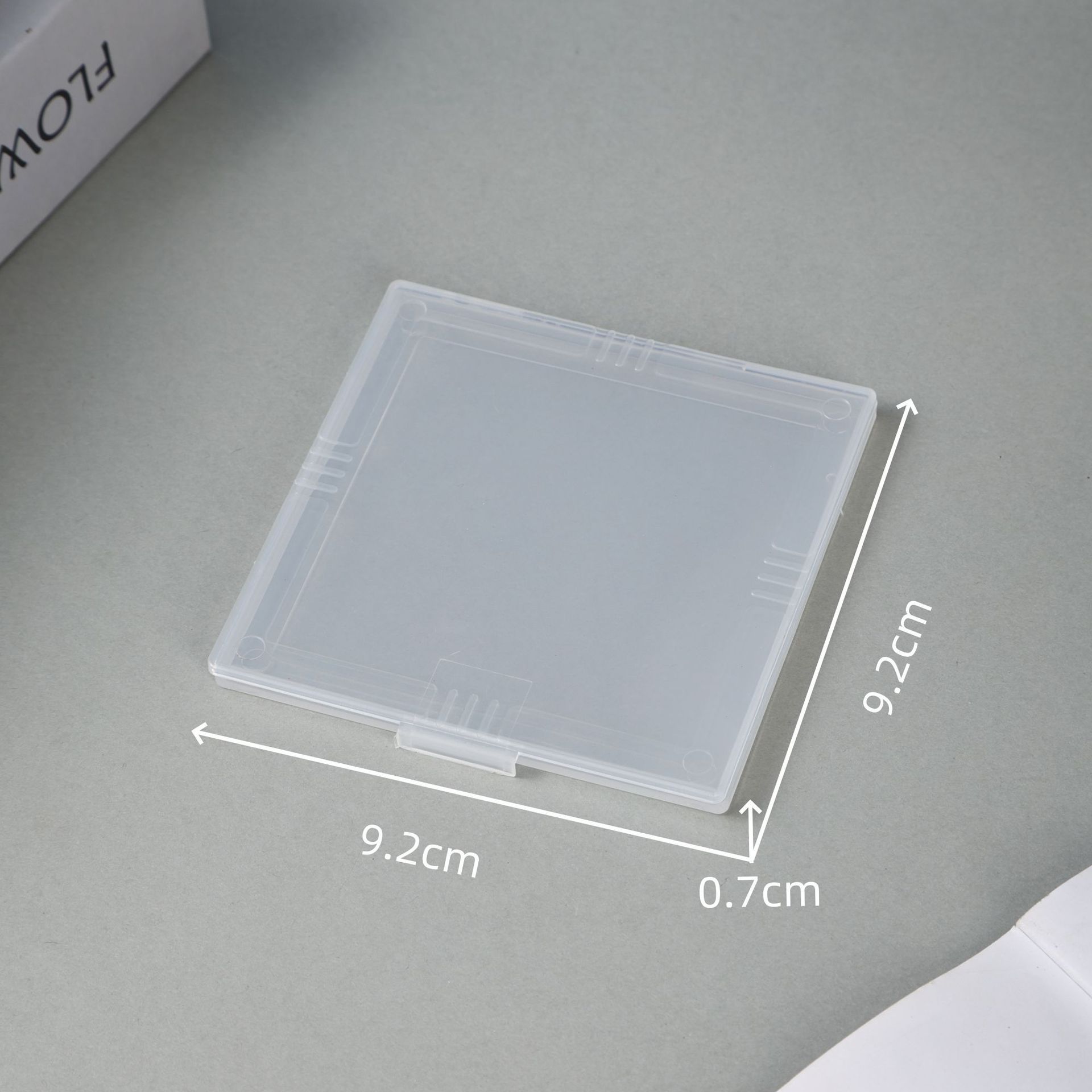 正方形の透明なプラスチックの小さい方の箱の耳栓の箱の装飾品の収納箱の部品の箱のアクセサリーの数珠の箱の漁具の箱