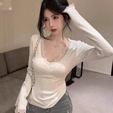 纯欲chic设计感v领蕾丝边正肩长袖T恤女时尚修身显瘦气质辣妹上衣