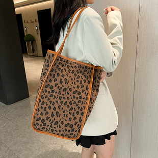 �n�����������y�黨�� ��ͬ�� �͹ŕr�д������μ����ذ�Ů��
