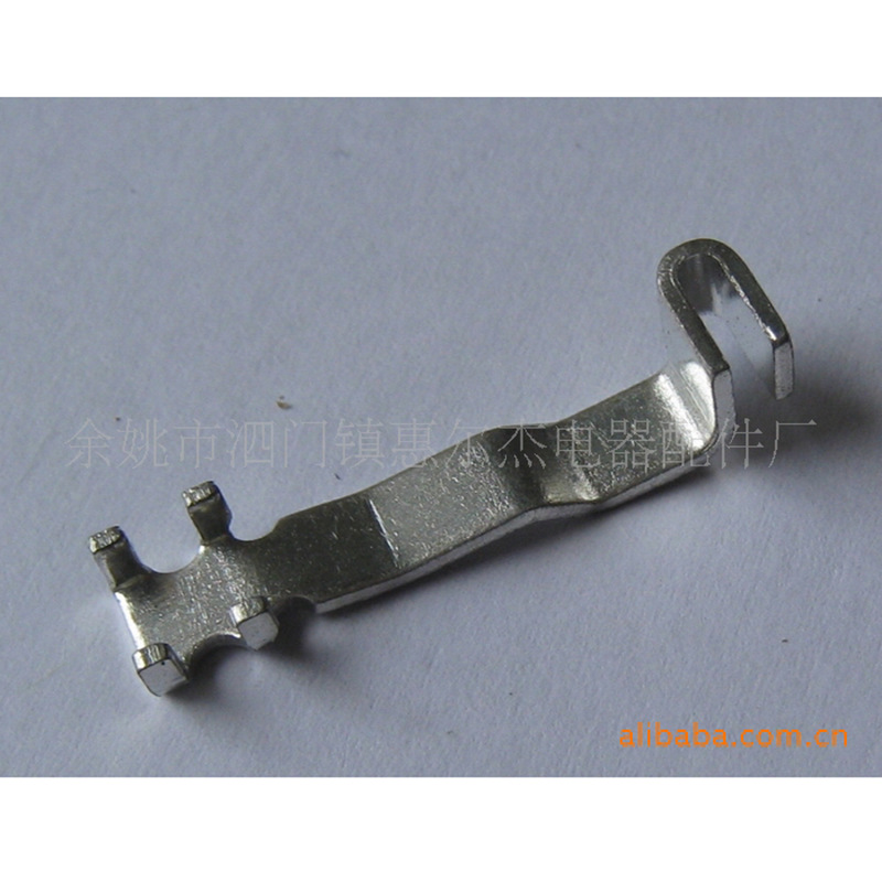 供应各种材料的电器散热片 精密链接器五金冲压件 五金冲压件