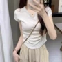 翻领辣妹美式短袖t恤