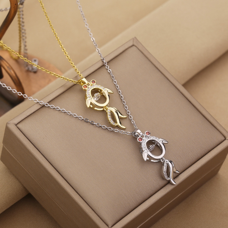 Fashion Goldfish Titanium Steel Inlay Rhinestones Necklace 1 Piece